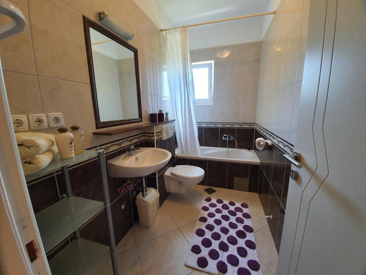 Bougenville Apartment *