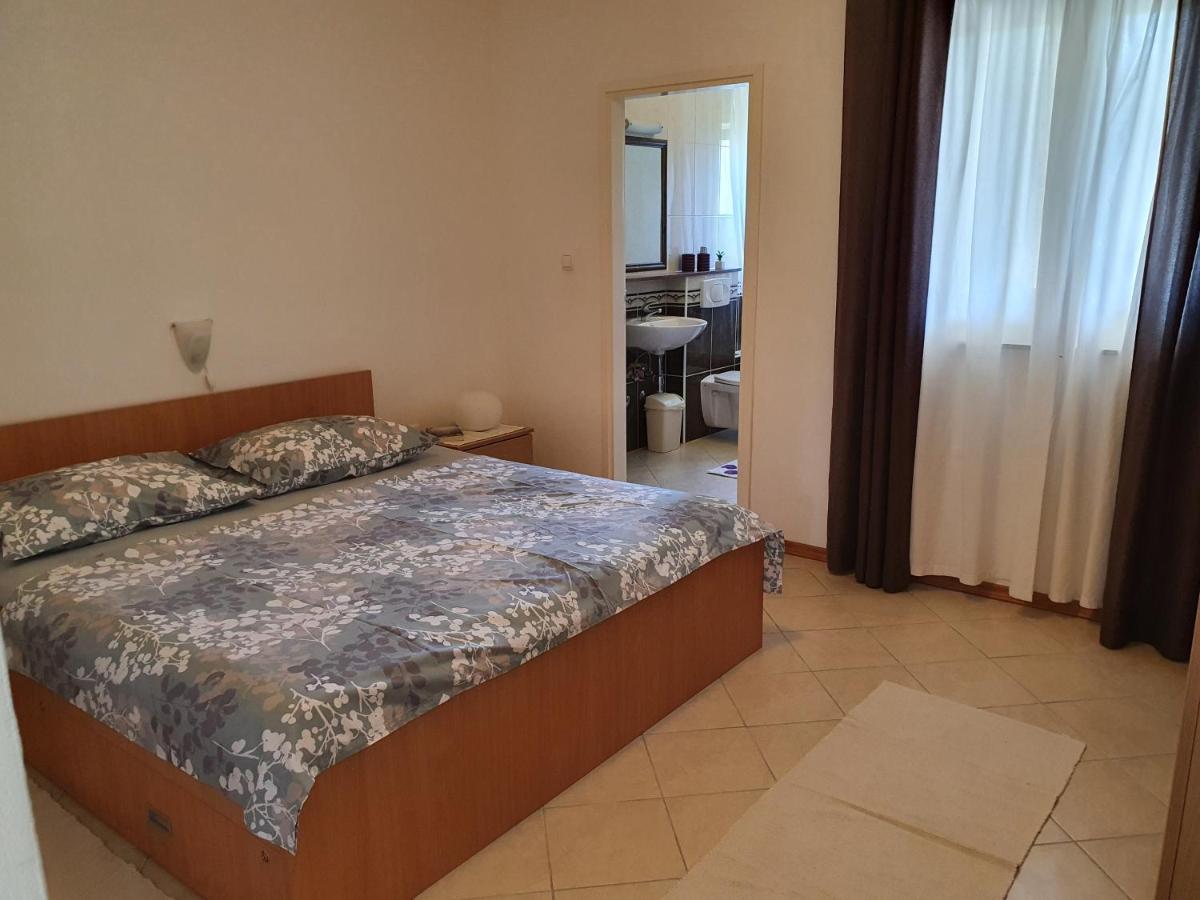 Apartment Bougenville Kampor