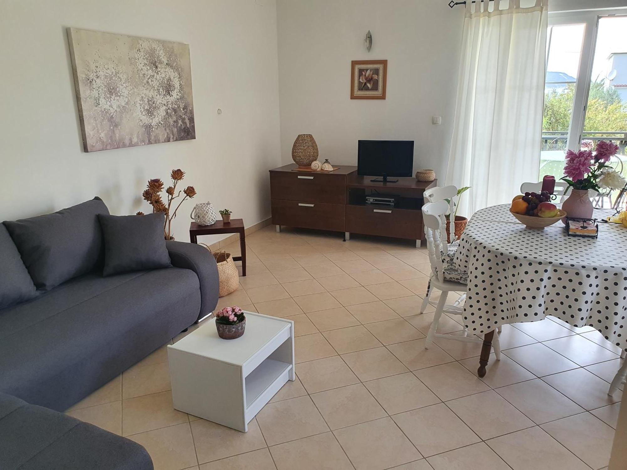 Bougenville Apartment Kampor